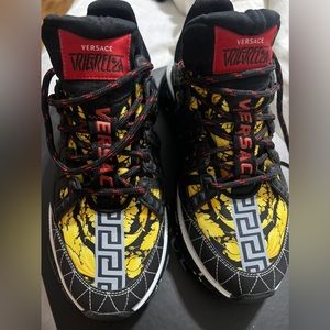 VERSACE TRIGRECA SNEAKERS woman new authentic